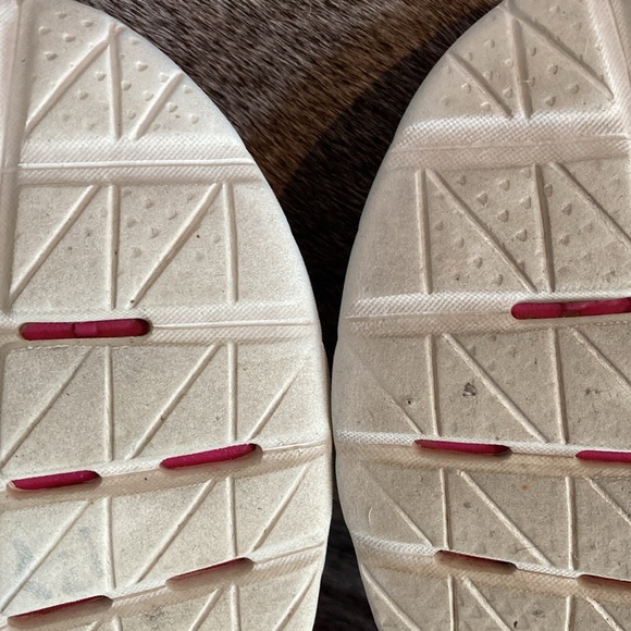 HOKA Mach 5 Profly Low Top Sneaker Raspberry/Strawberry - Picture 10 of 13